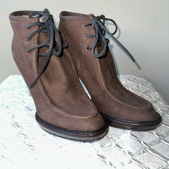 BURBERRY SUEDE ANKLE BOOTS - Picture 3 of 11